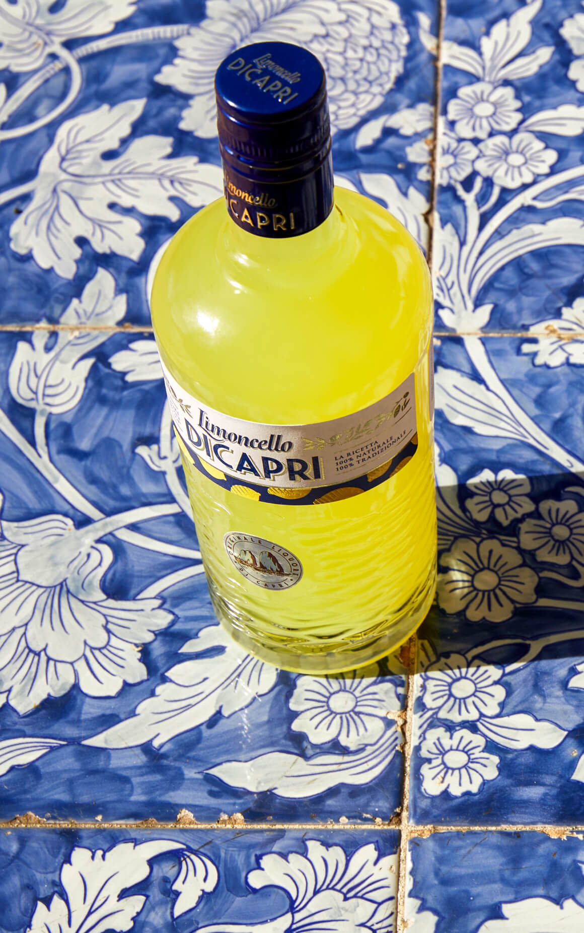Limoncello di Capri - bottle on majolica